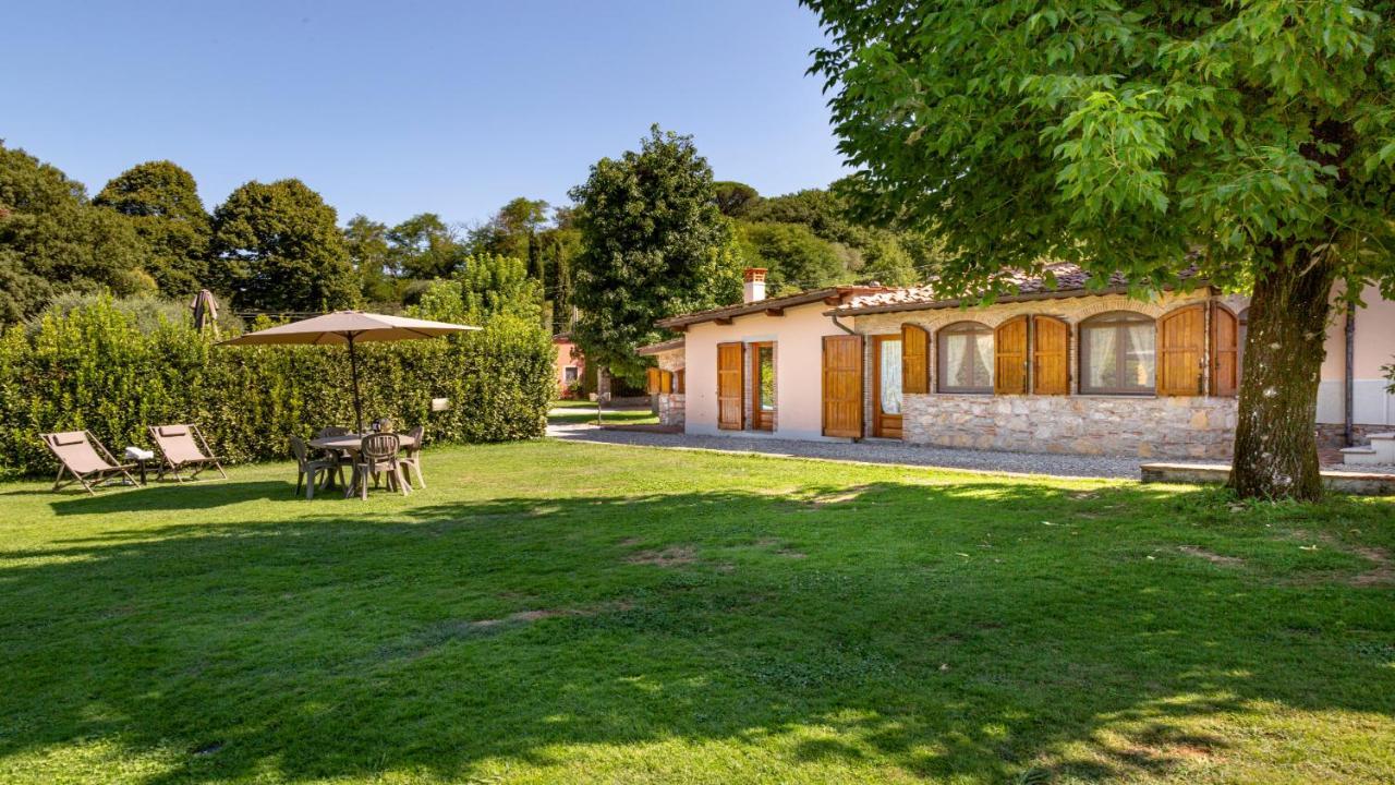 Il Cottage Di Patrizia Lucca Buitenkant foto